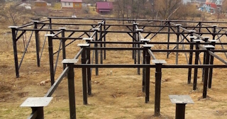 Свайный фундамент под ключ цена с установкой в Долгопрудном от 515 рублей/м2| установка свайного фундамента под дом под ключ недорого